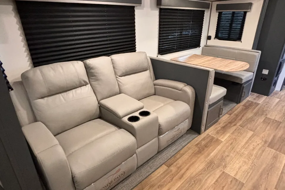 Keystone Bullet with Lounge Chairs