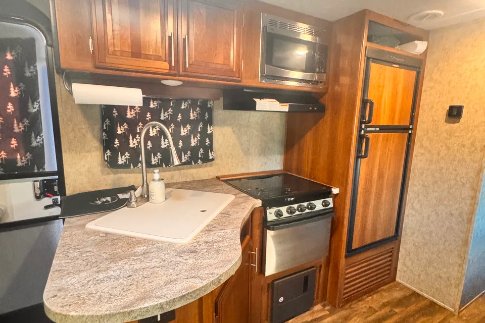 Tracer Travel Trailer