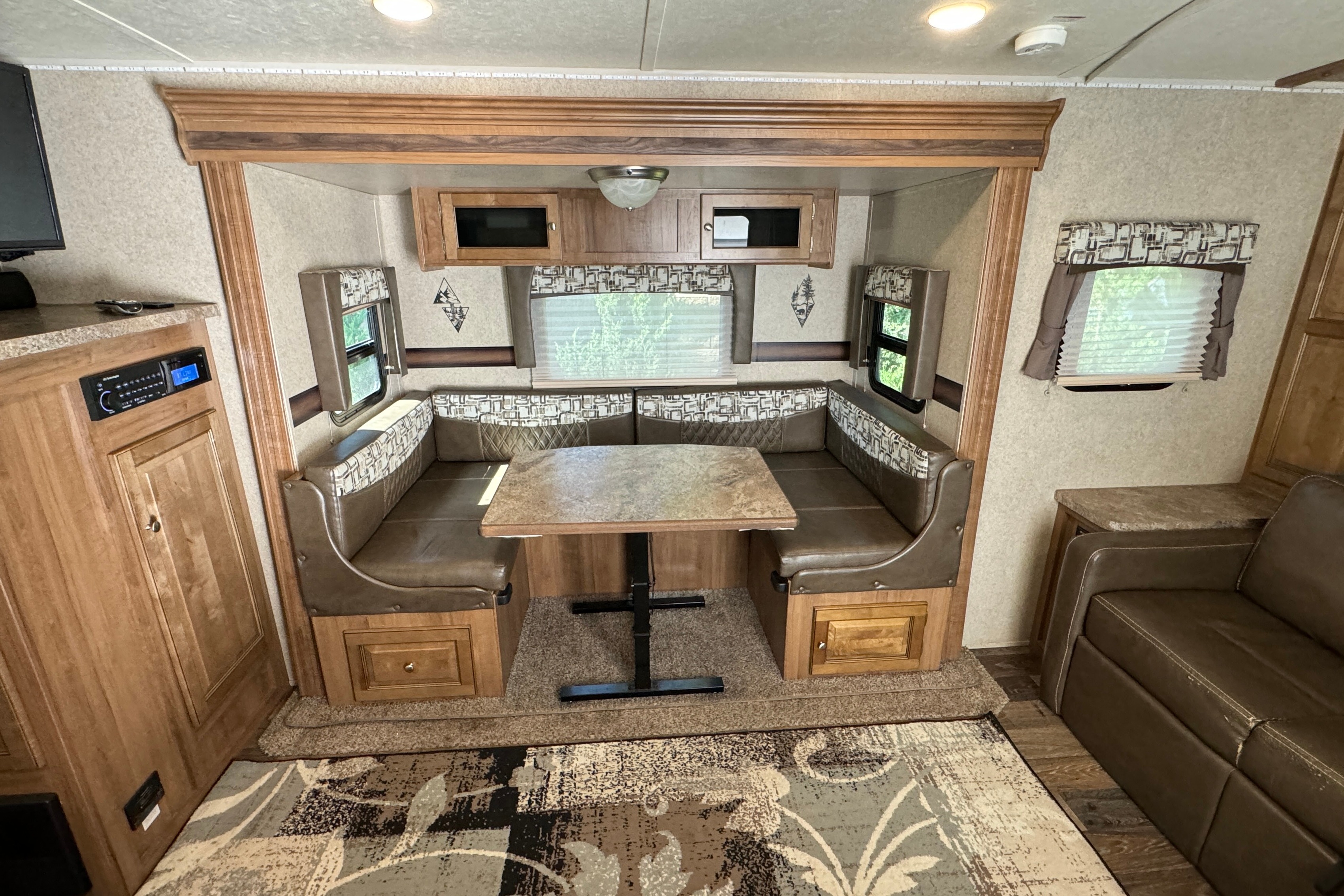 Ken's Forest River Rockwood Ultra Lite M-2304DS Travel Trailer