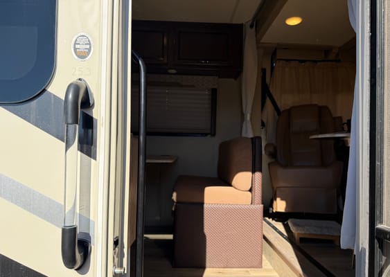 Cruise Like a Pro in Michael’s Class A Thor Vegas