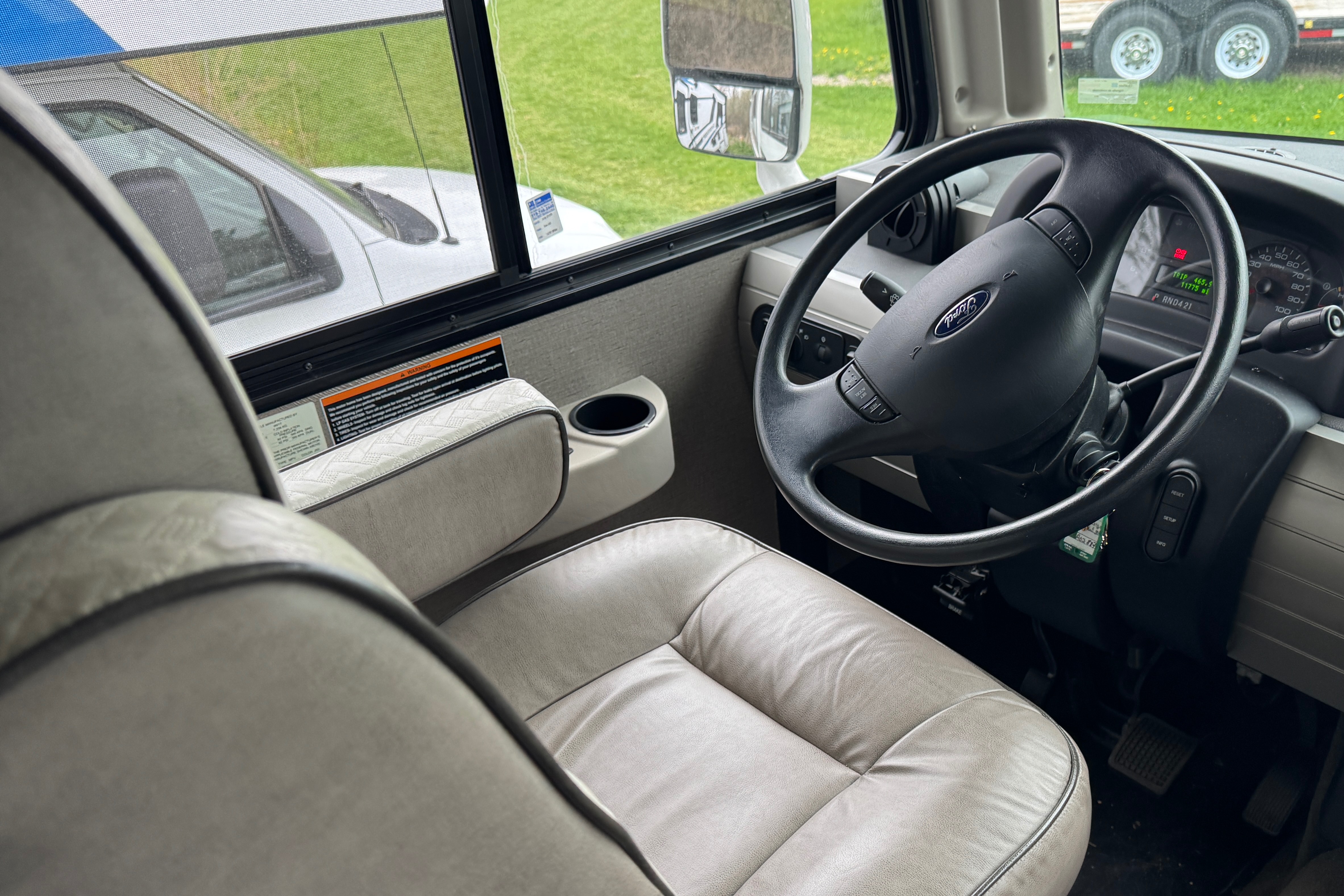 Winnebago Intent 31R Class A