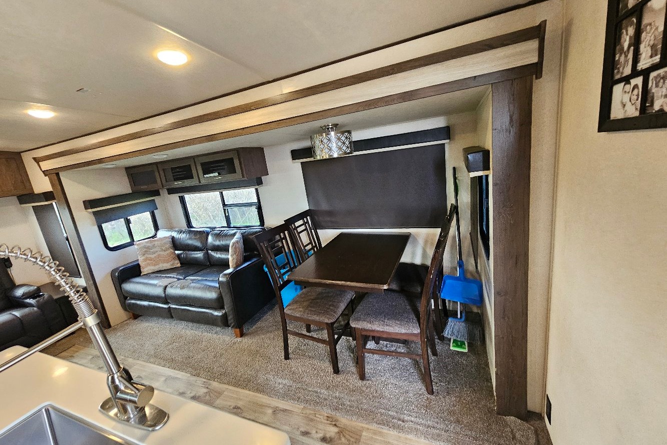 Dylan's Forest River Salem hemisphere glx 272rl Travel Trailer