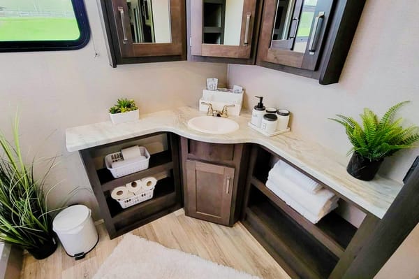2022 Grand Design Family Glamping | Premium Trailer | Sleeps 6