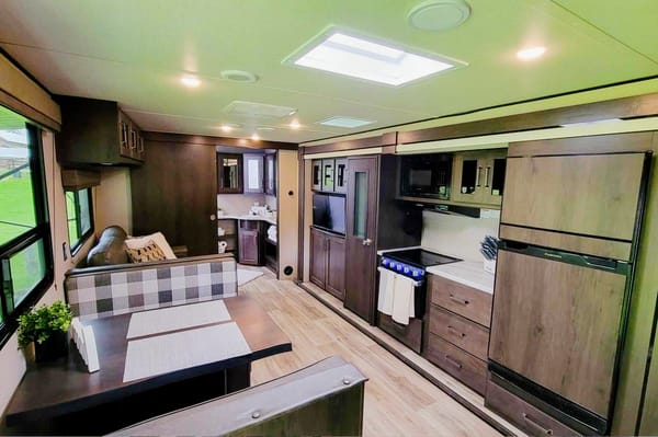 2022 Grand Design Family Glamping | Premium Trailer | Sleeps 6