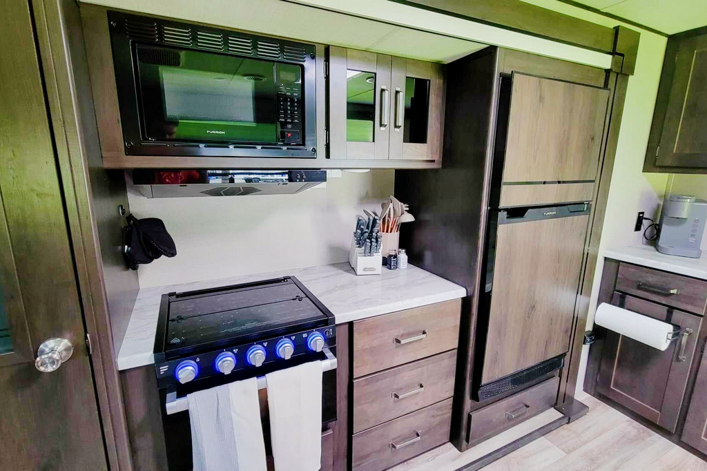 2022 Grand Design Family Glamping | Premium Trailer | Sleeps 6