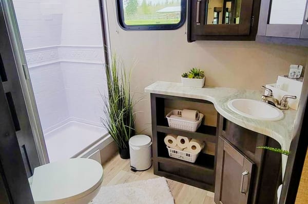 2022 Grand Design Family Glamping | Premium Trailer | Sleeps 6