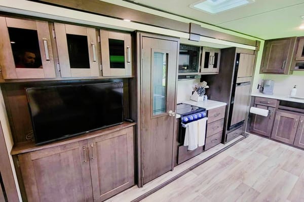 2022 Grand Design Family Glamping | Premium Trailer | Sleeps 6
