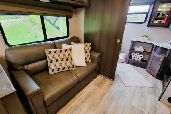 2022 Grand Design Family Glamping | Premium Trailer | Sleeps 6