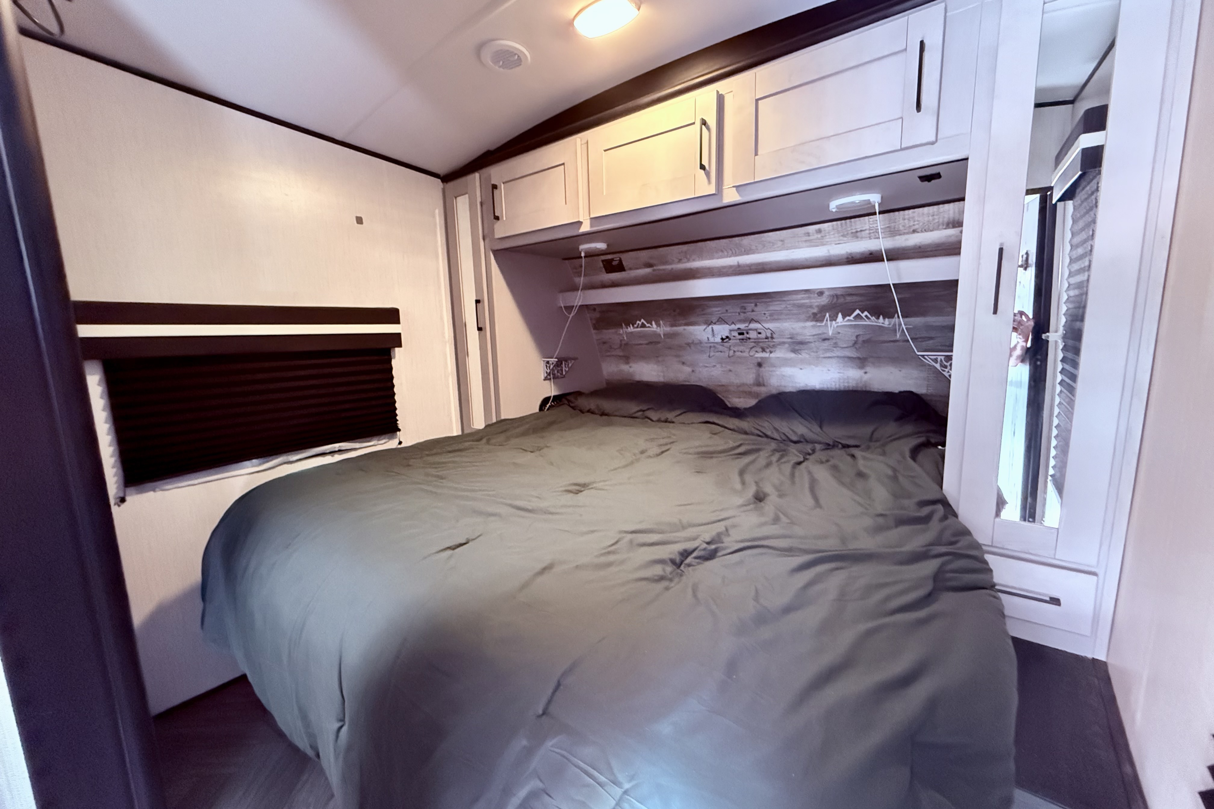 Summit2Coast Heartland Torque T26 Toy Hauler