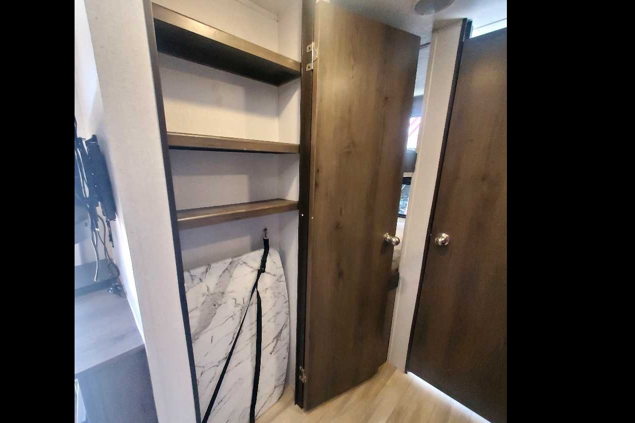Guzman Coachmen 182 DBU Travel Trailer