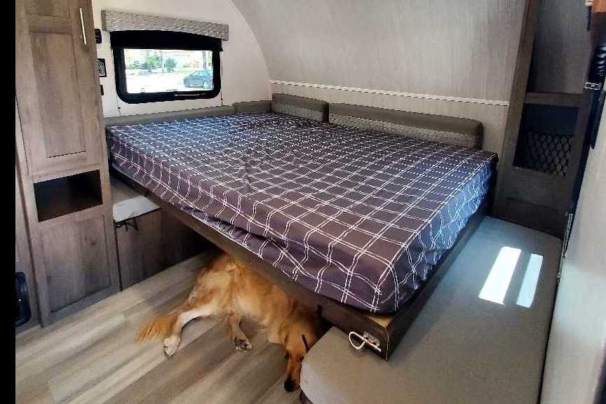 Guzman Coachmen 182 DBU Travel Trailer