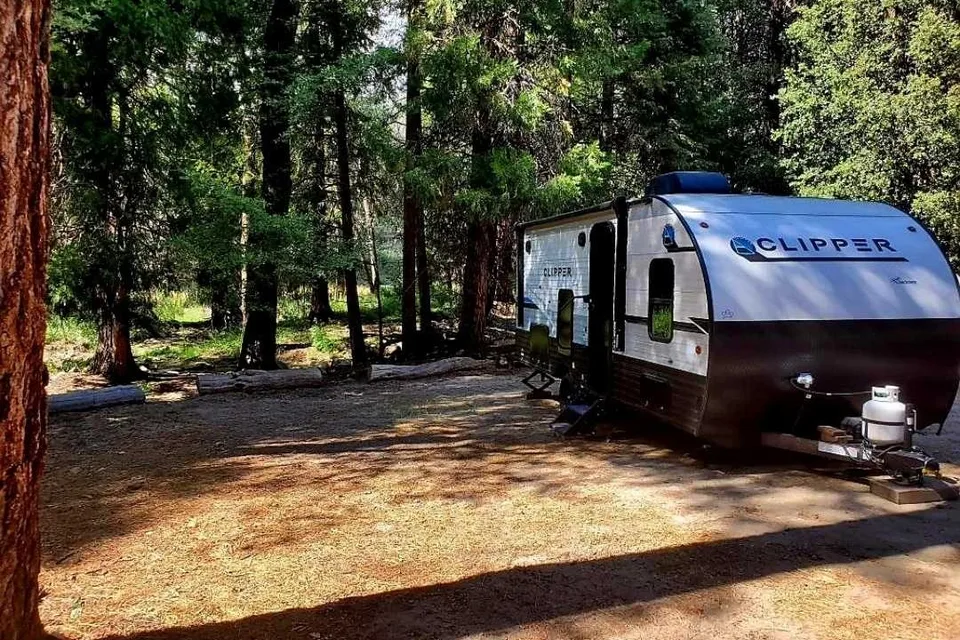 Guzman Coachmen 182 DBU Travel Trailer