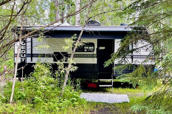 Sasha's Keystone Hideout Travel Trailer *new upgraded mattress*