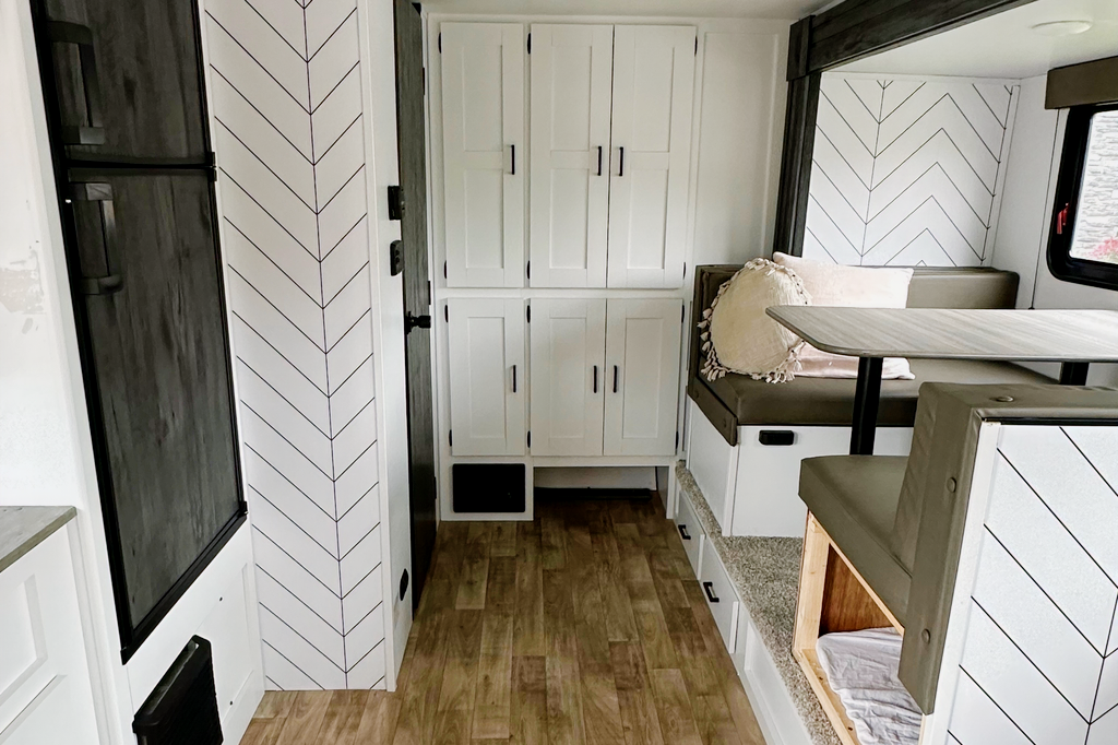 Sasha's Keystone Hideout Travel Trailer *new upgraded mattress*