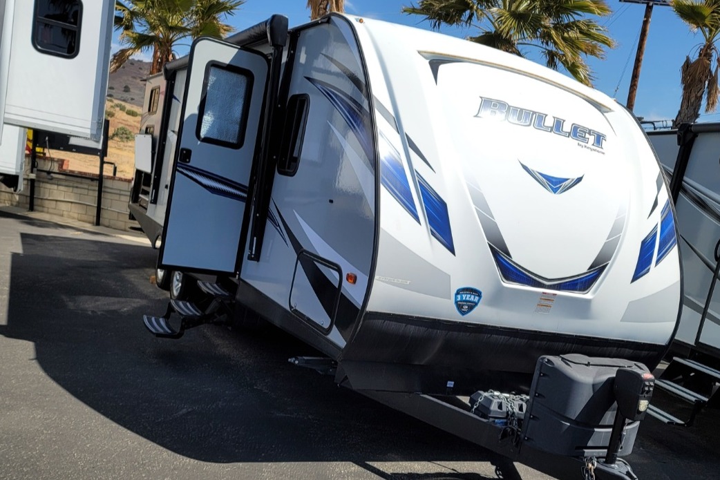 Jennifers Keystone Keystone Bullet Ultra Lite Travel Trailer