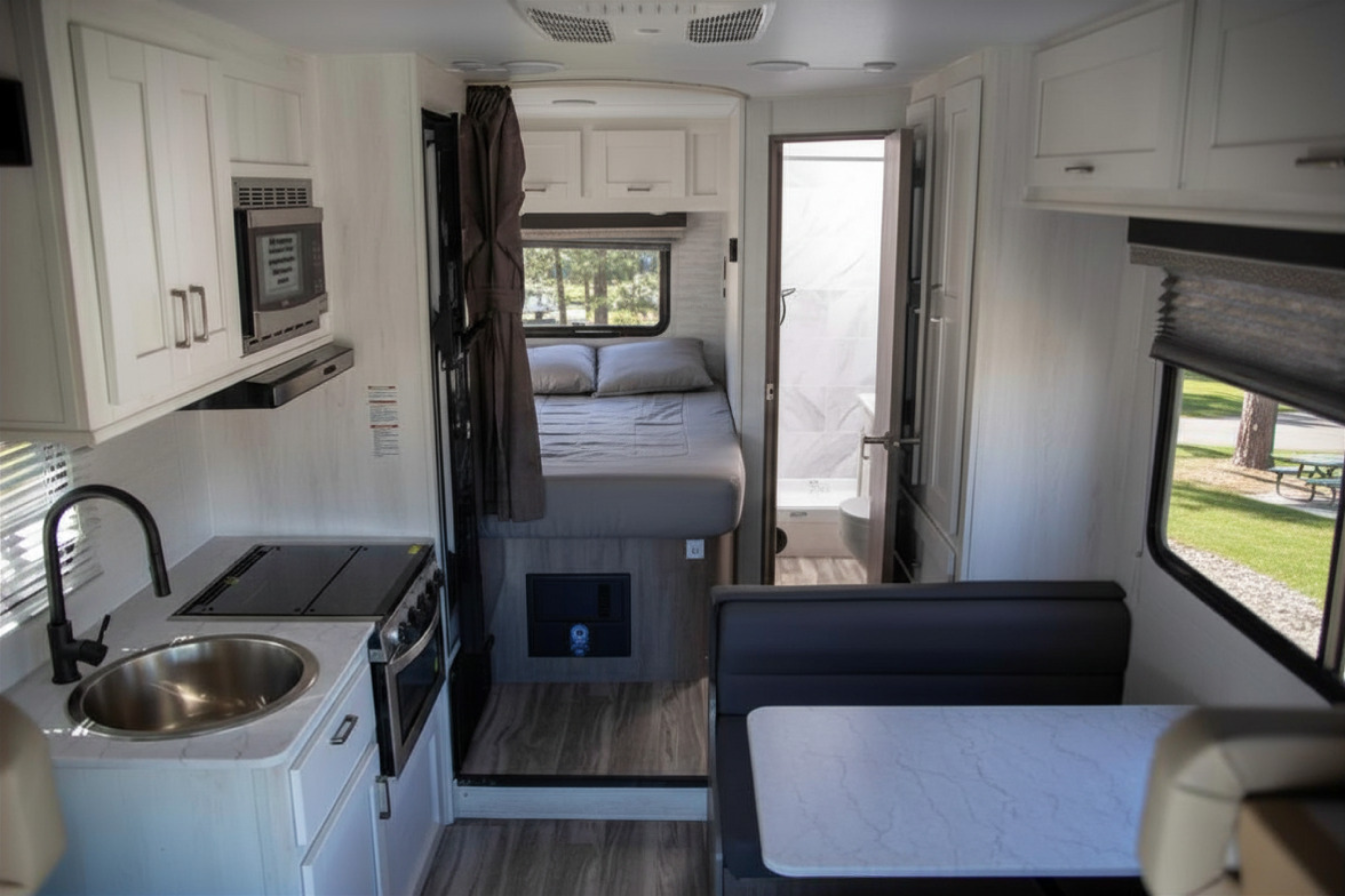 C07 - 6 Sleeper - The RV Rental Factory