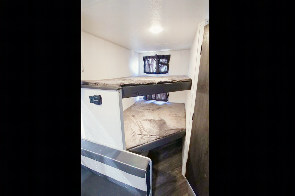 Family Friendly Forest River Wildwood 179DBK Travel Trailer