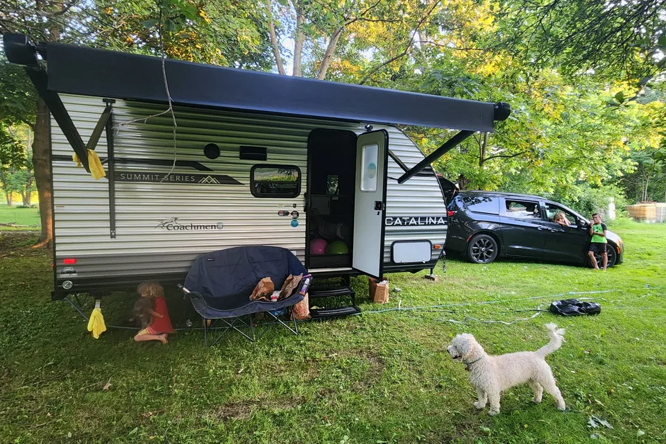 Jonny's Family and Pooch Friendly Cozy Getaway