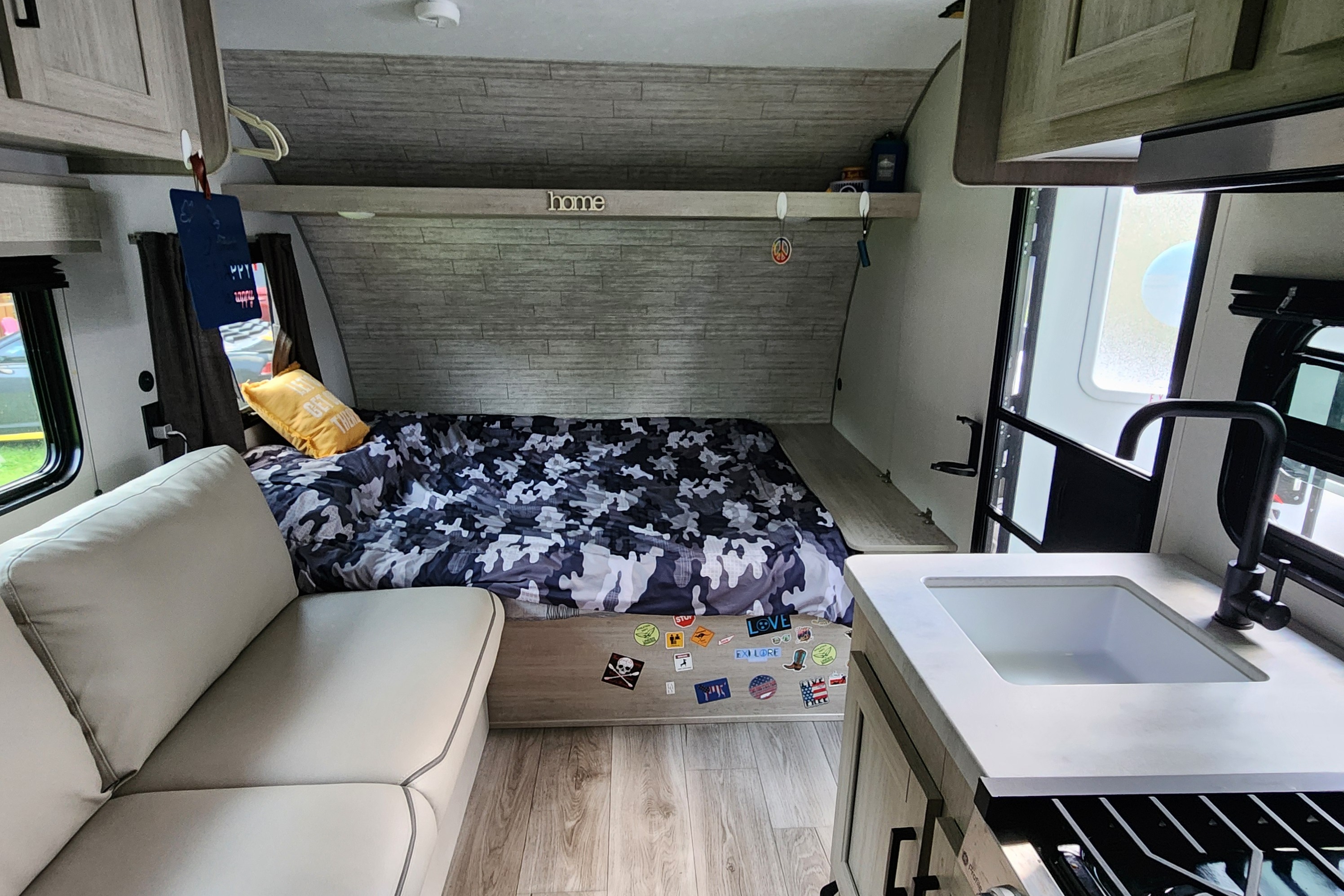 Jonny's Family and Pooch Friendly Cozy Getaway