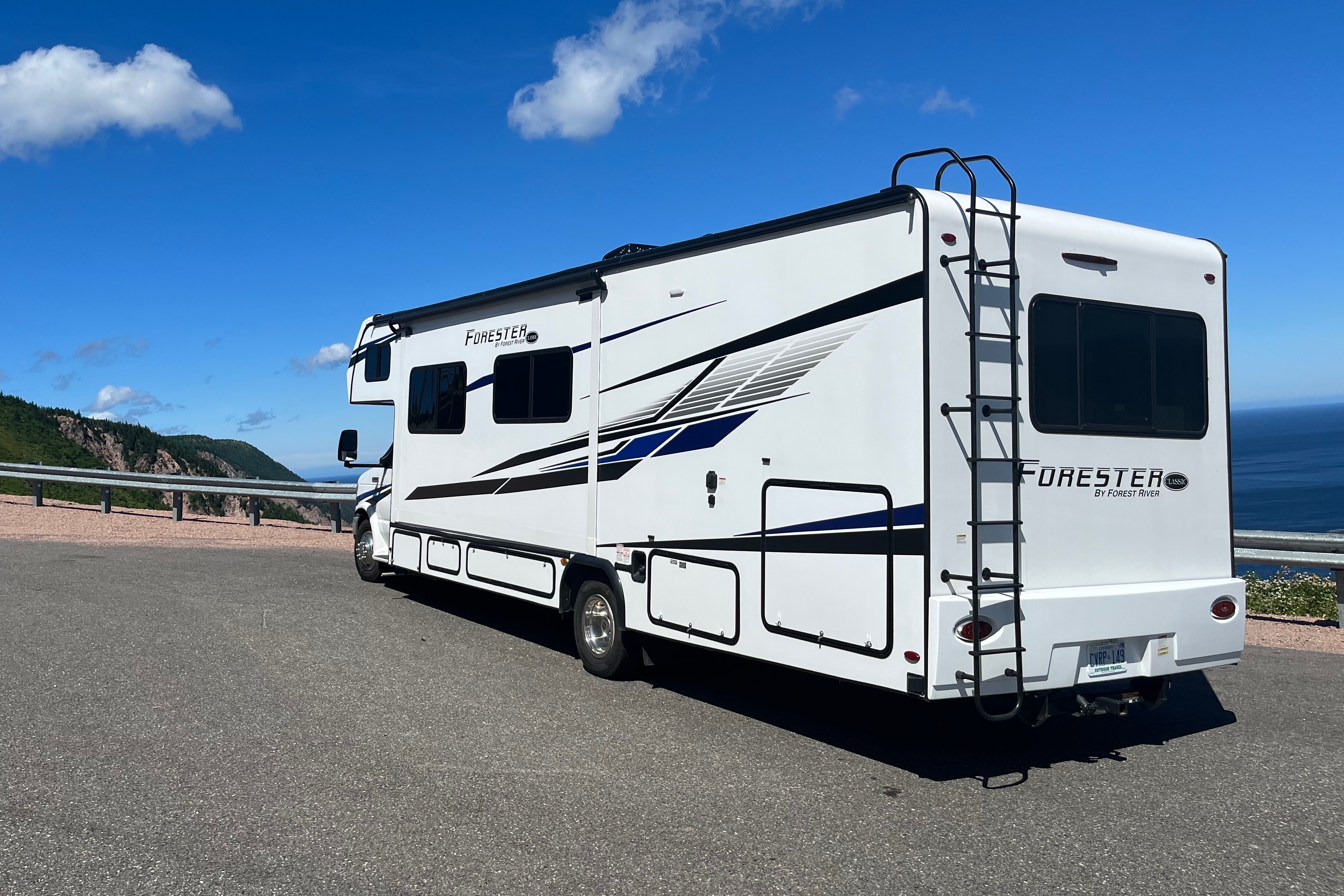 Meet “Forest” the comfy and complete motorhome