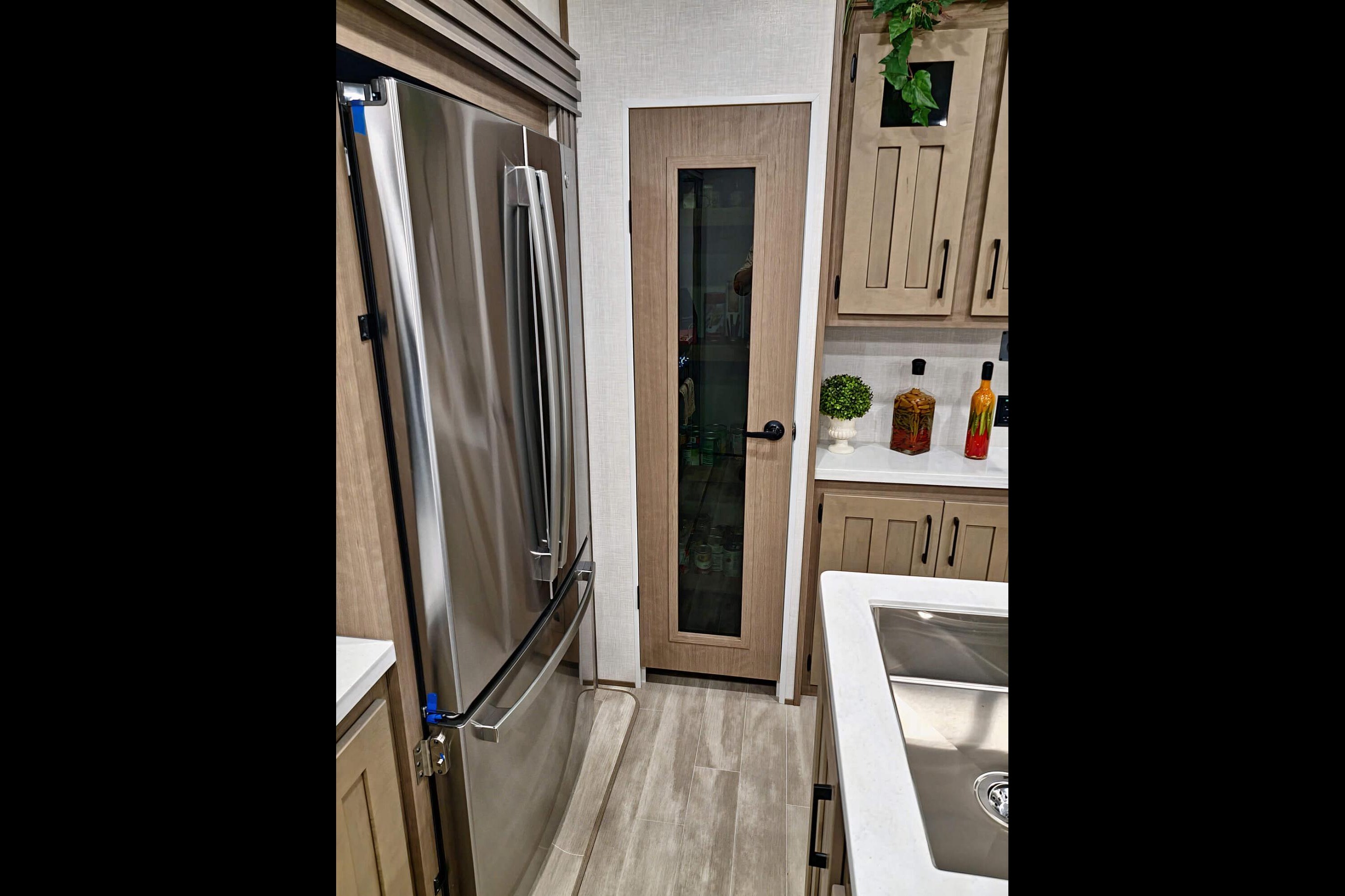 DURANGO 2 Bedrooms & 2 FULL Bath Bunkhouse w/ Outdoor Kitchen!!