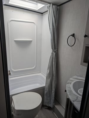 DMT Coachmen Apex Nano
