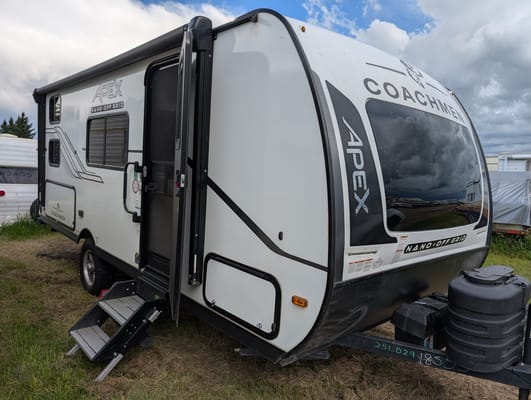 DMT Coachmen Apex Nano