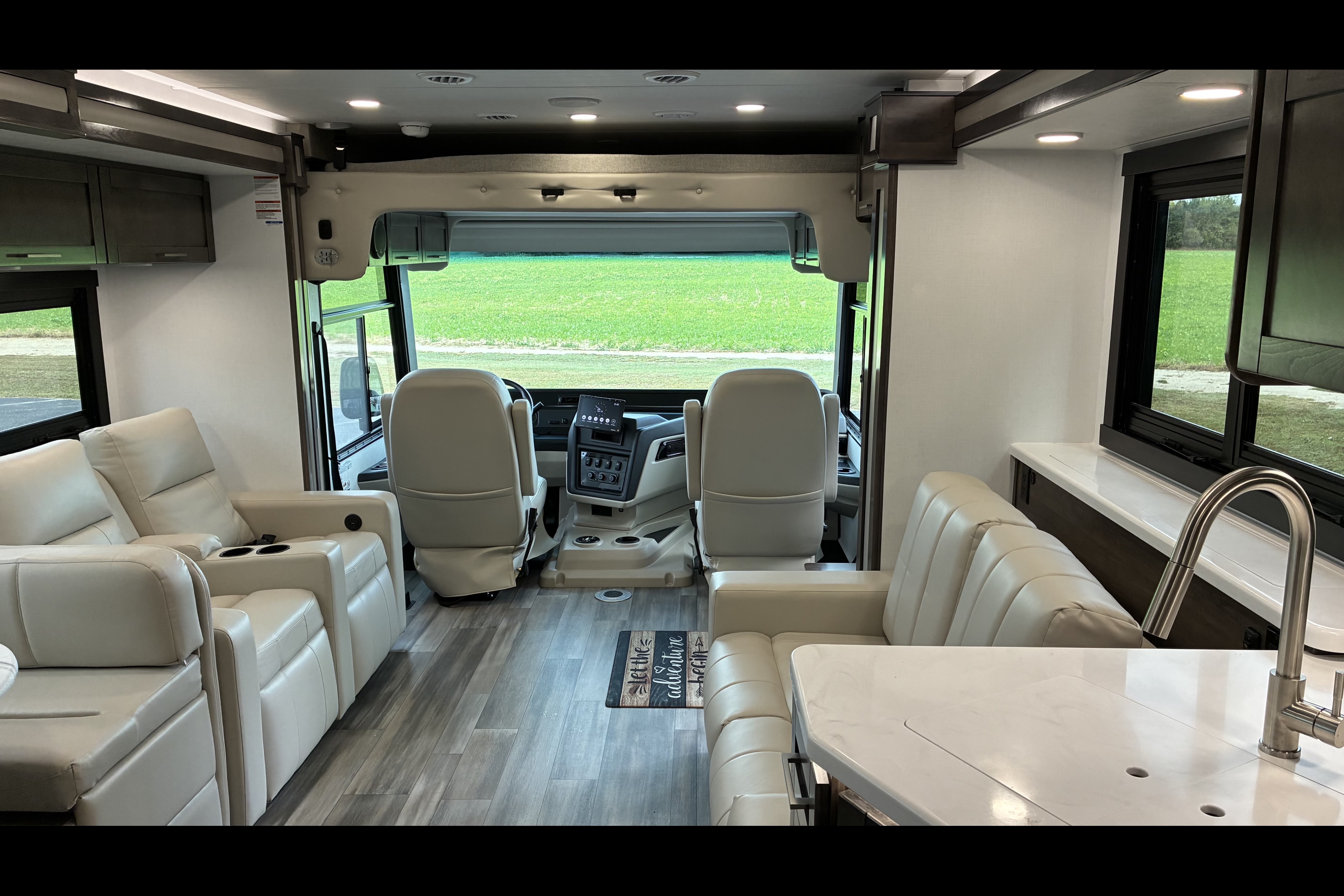 ROCK STAR Jayco precept 34 G Class A