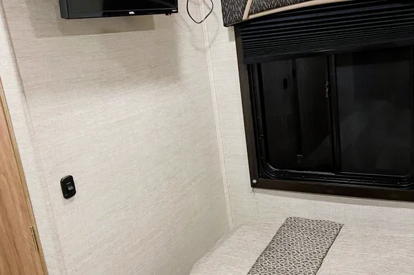 Mike's 2021 Jayco Redhawk SE 27N Class C ( Quemahoning dam delivery special )