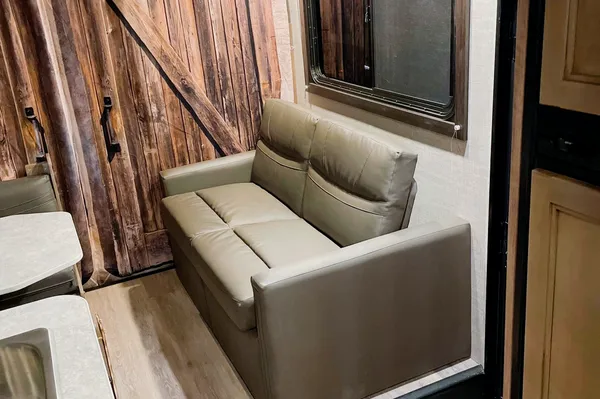 Mike's 2021 Jayco Redhawk SE 27N Class C ( Quemahoning dam delivery special )