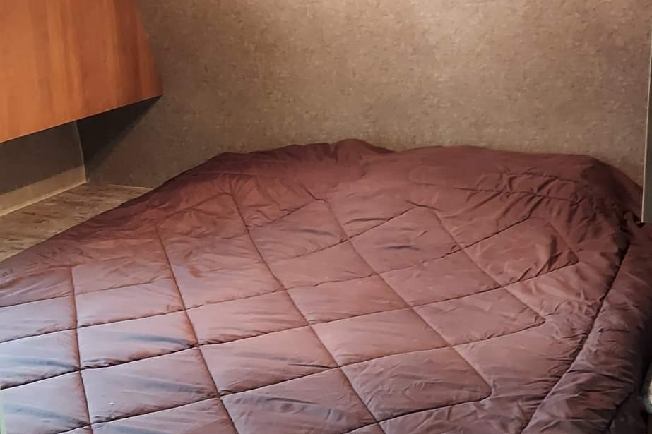 32ft Coachmen Catalina  Travel Trailer
