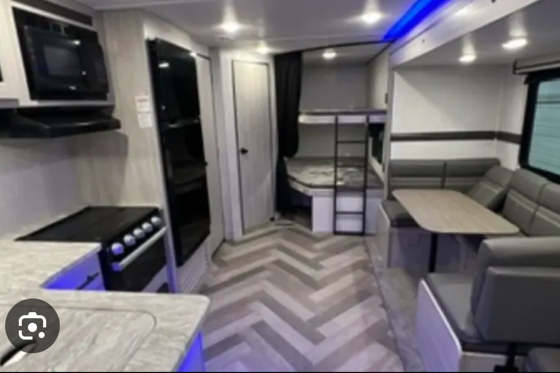 Crossroads Zinger 270BH Travel Trailer