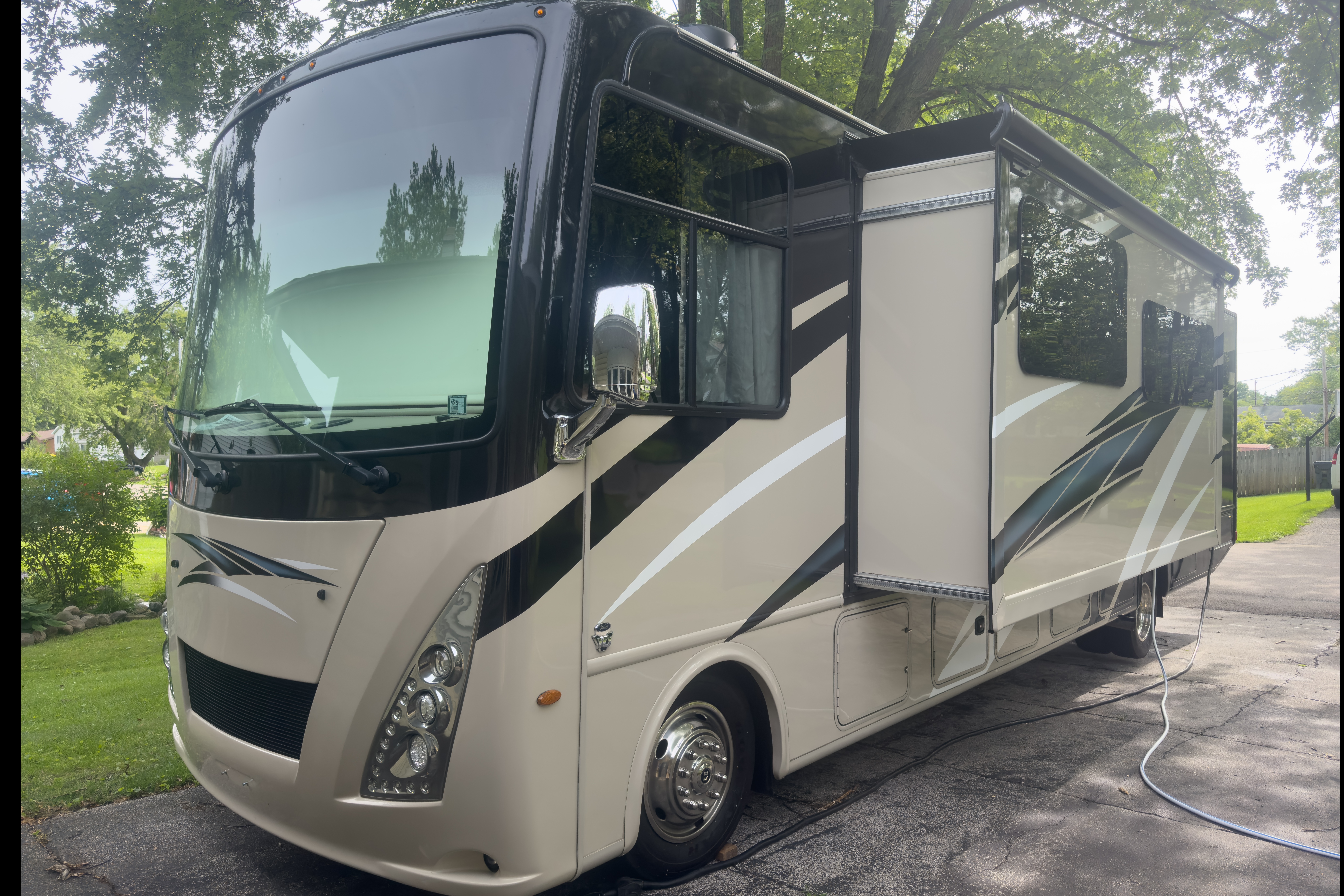 Arthur 's Thor Motor Coach windsport 35m Class A
