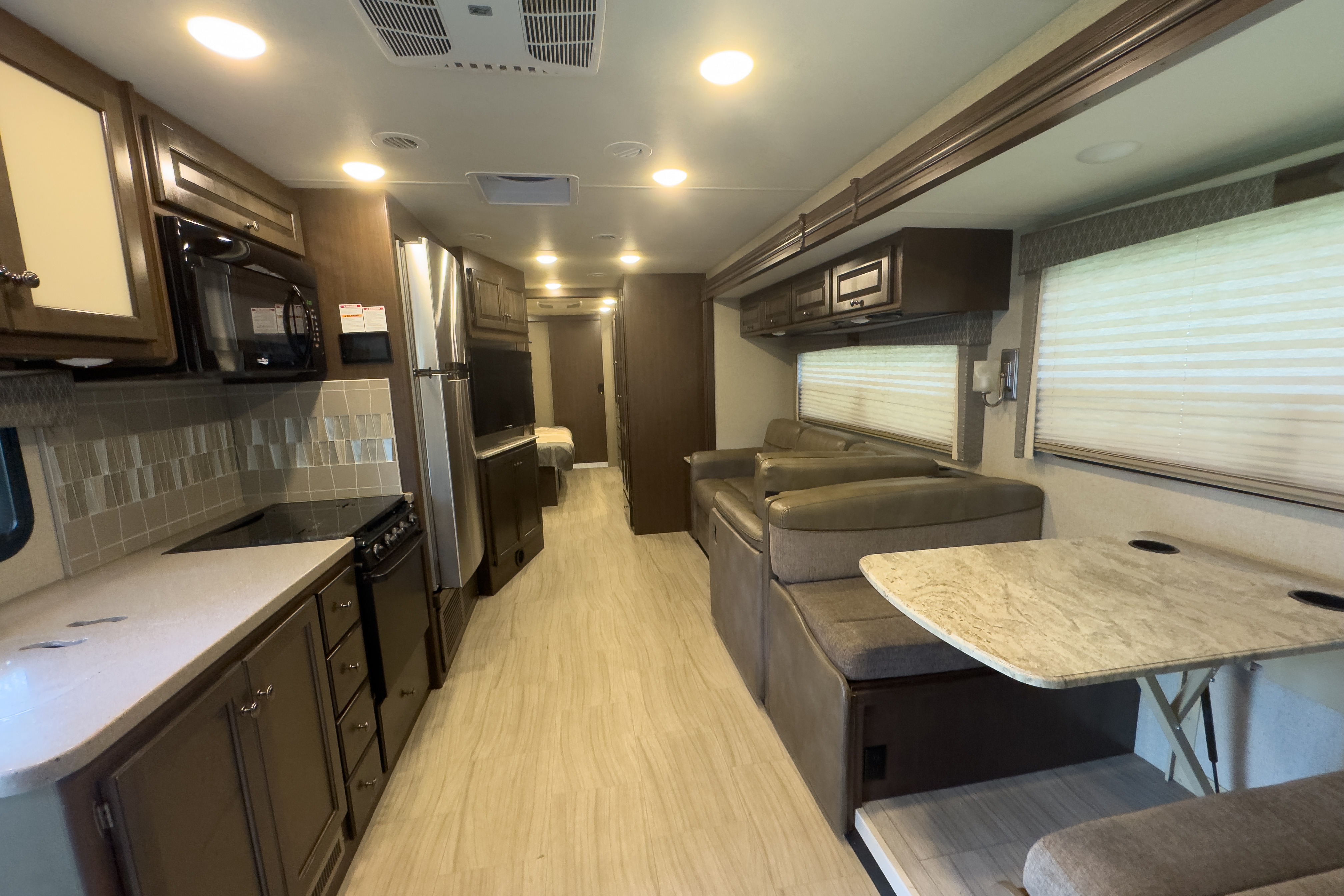 Arthur 's Thor Motor Coach windsport 35m Class A