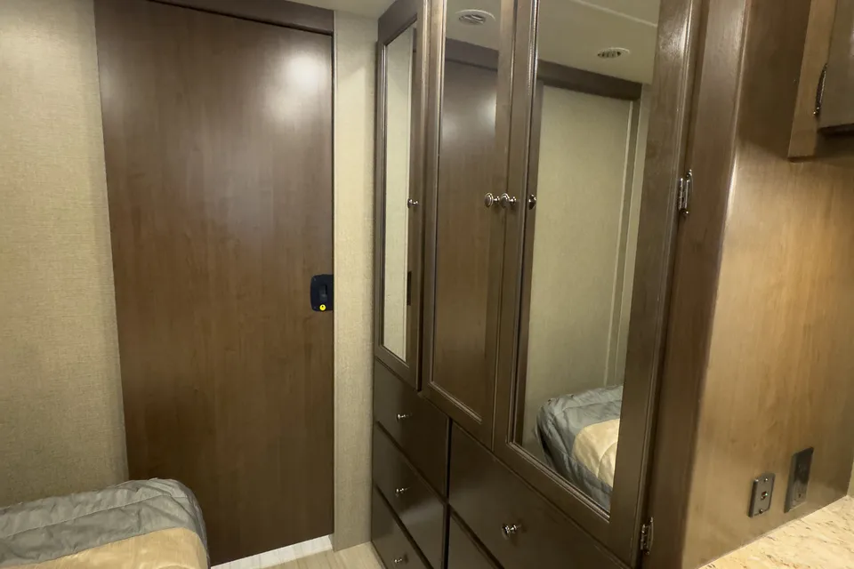 Arthur 's Thor Motor Coach windsport 35m Class A