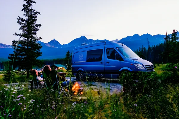 L&P Camper Van