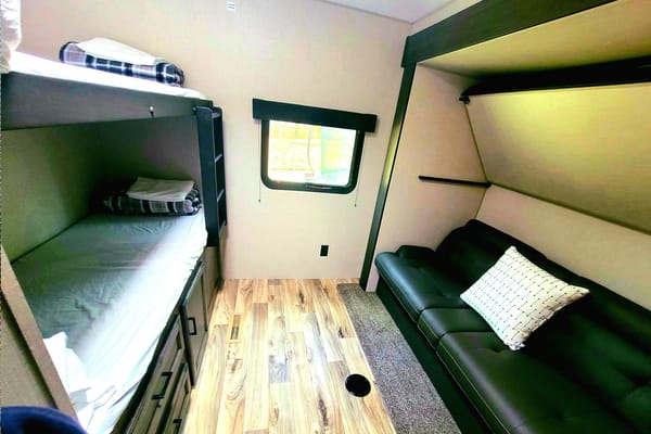 "The Haven" 2BR/1BA with upgraded memory foam beds