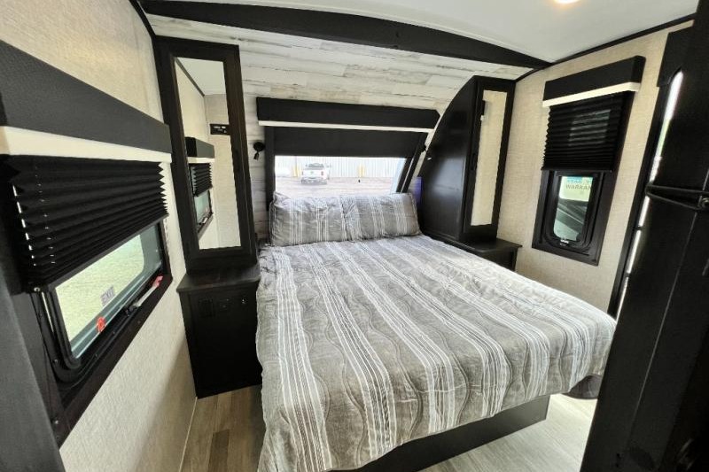 [09] Stress Free RVs - 2022 XXL - Whitehawk  -Luxury Premium Bunkhouse