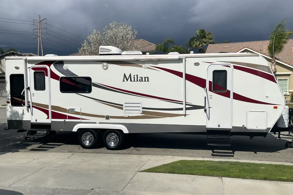 Barlow's Eclipse RV T27RSLG27 Travel Trailer