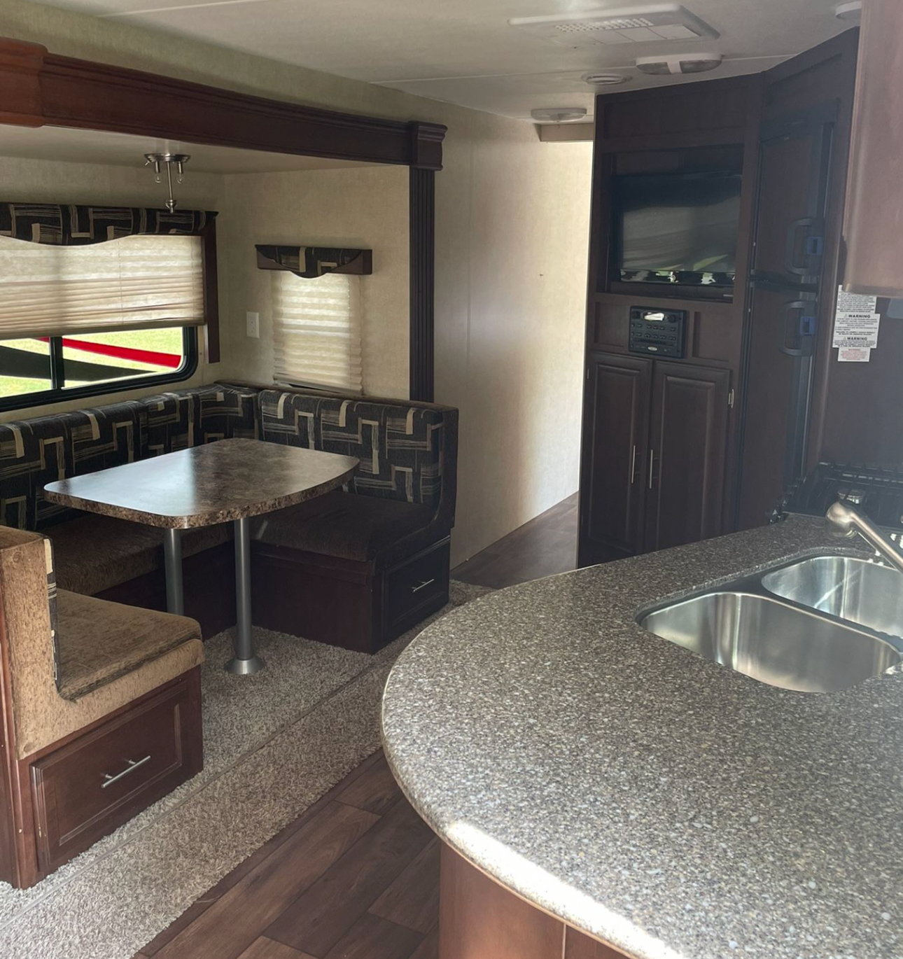 Barlow's Eclipse RV T27RSLG27 Travel Trailer