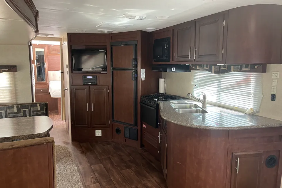 Barlow's Eclipse RV T27RSLG27 Travel Trailer
