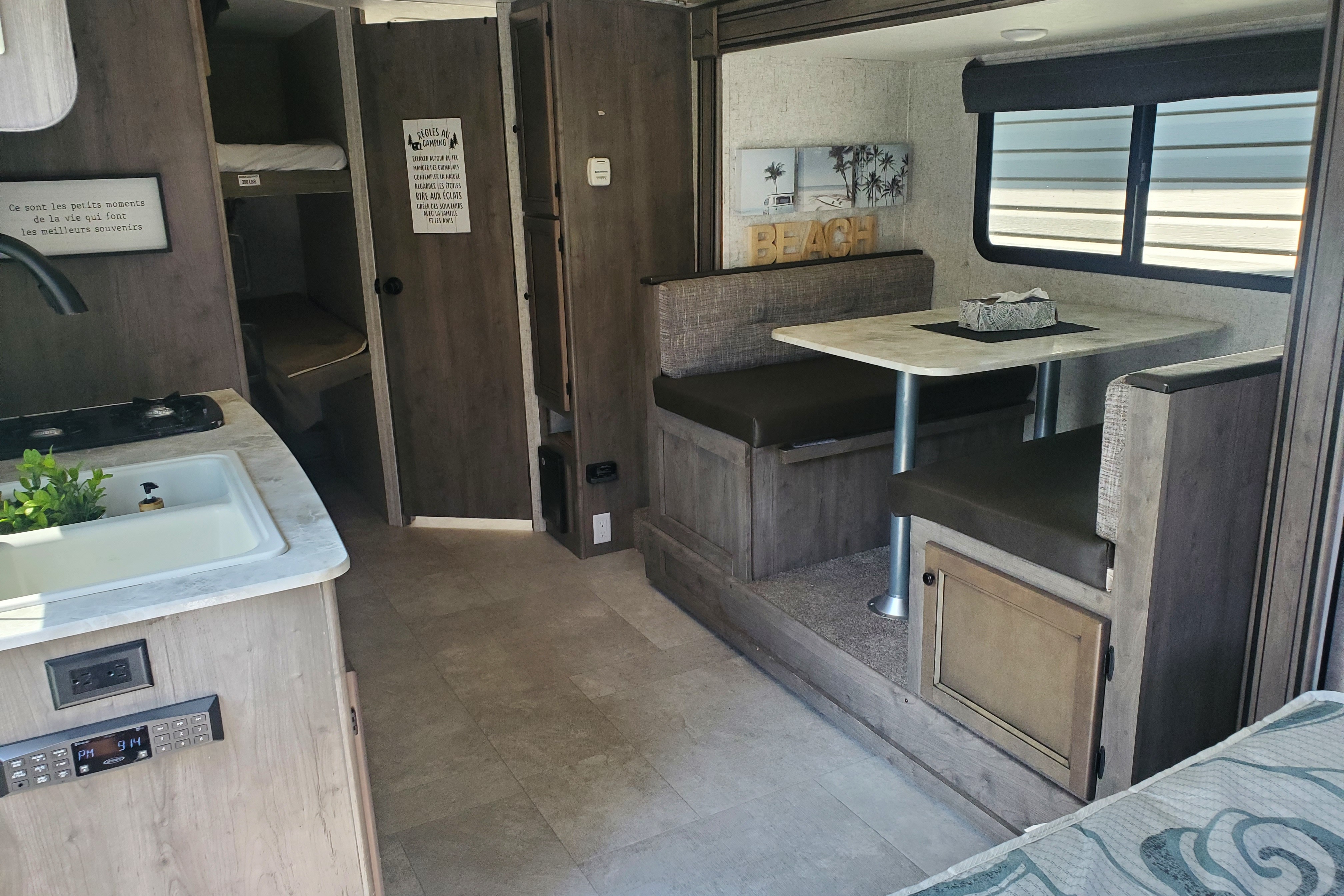 La Queen - Coachmen Apex Nano