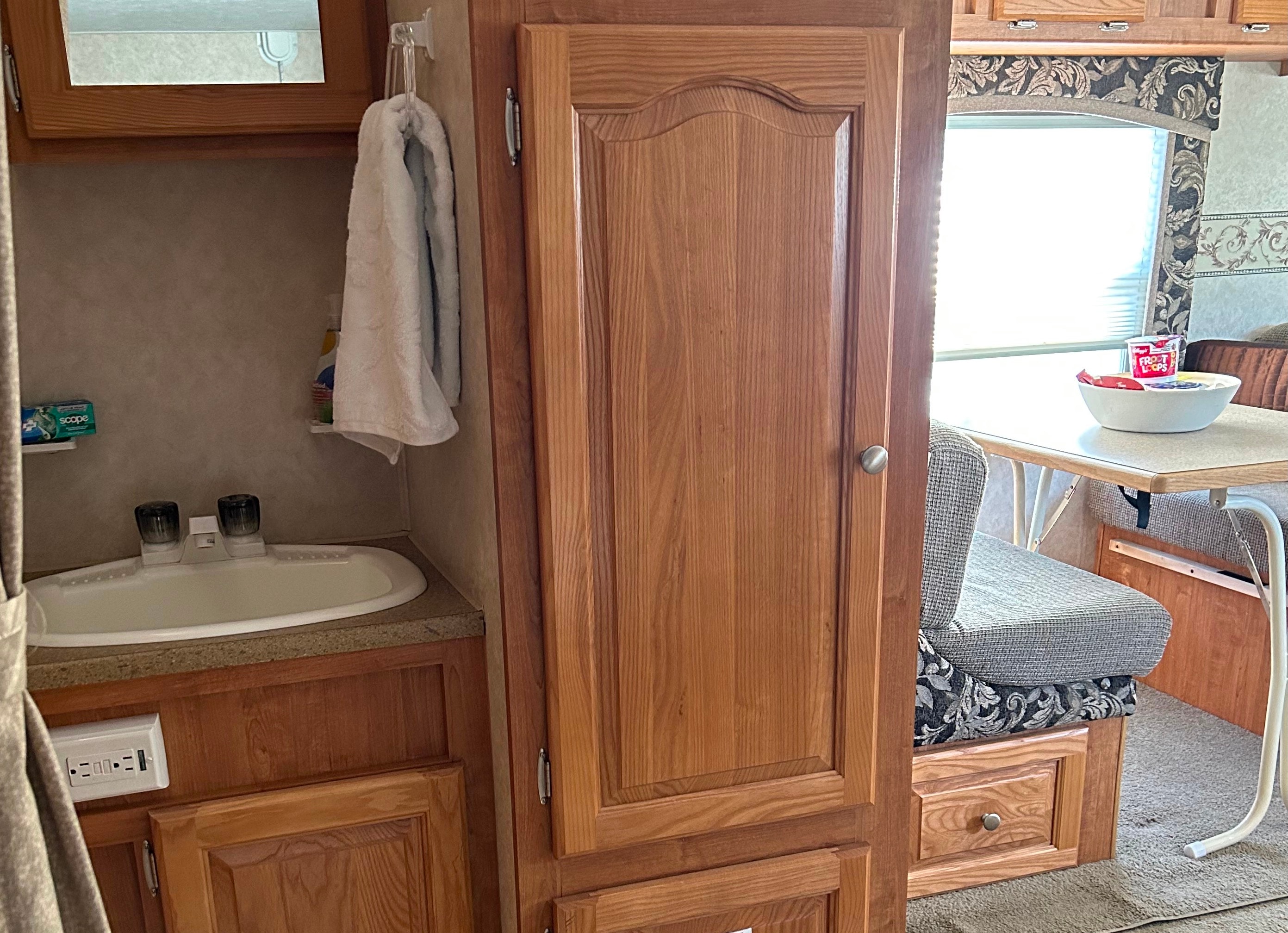  Forest River Rockwood Signature Ultra Lite 31.8SS Travel Trailer