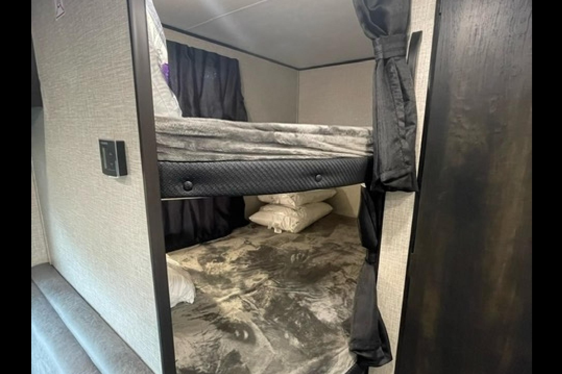 Jessica's & Craig's Jayco SLX 264bh Travel Trailer