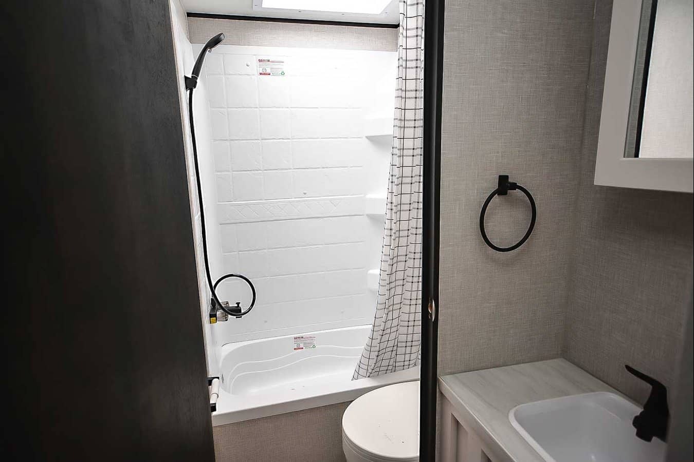 Jessica's & Craig's Jayco SLX 264bh Travel Trailer