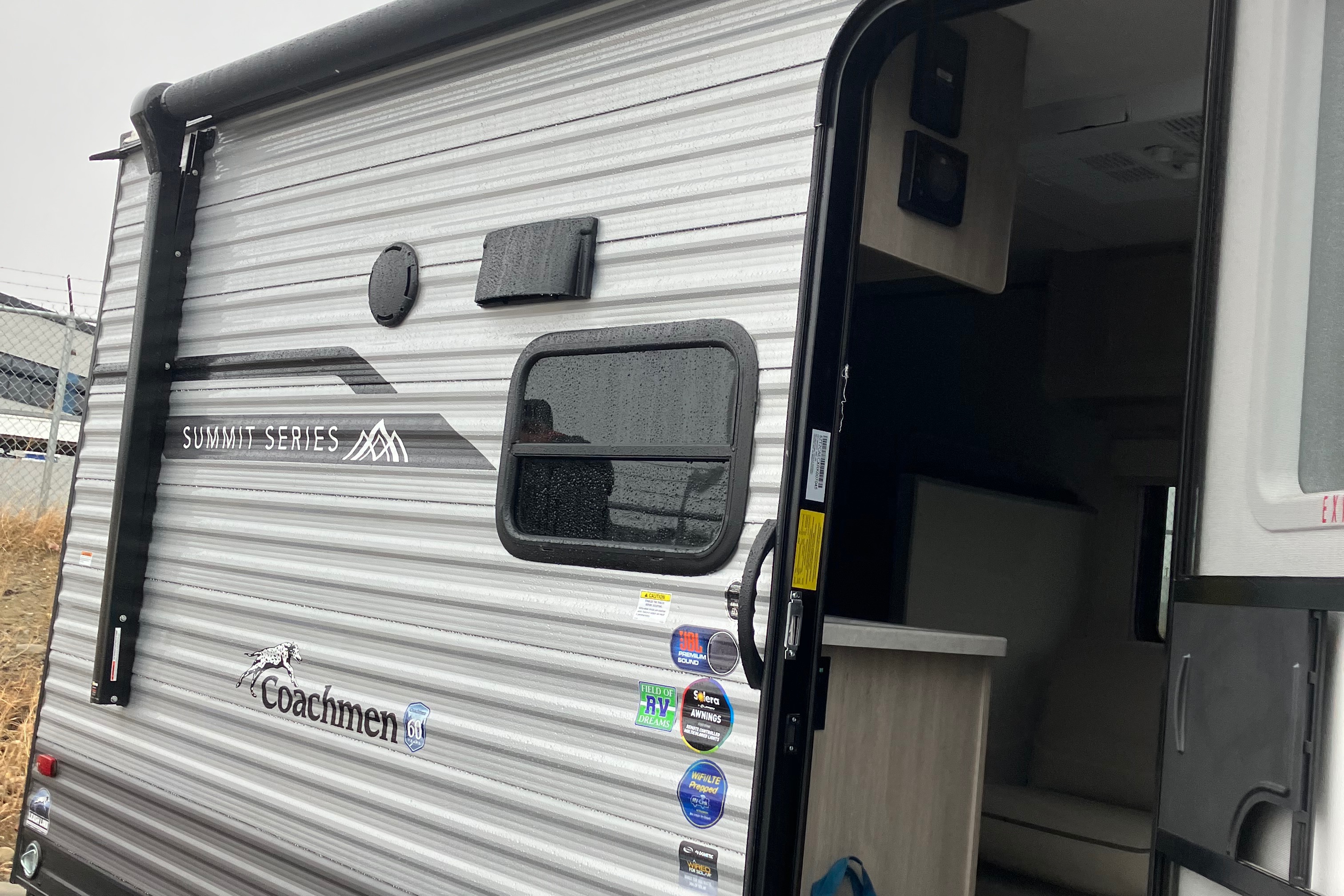 Phong's Coachmen 164BHX Travel Trailer