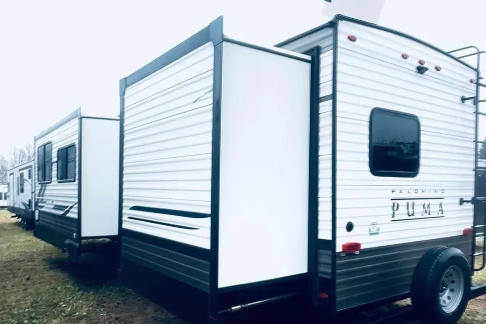 Scott's Forest River Puma palamino Travel Trailer