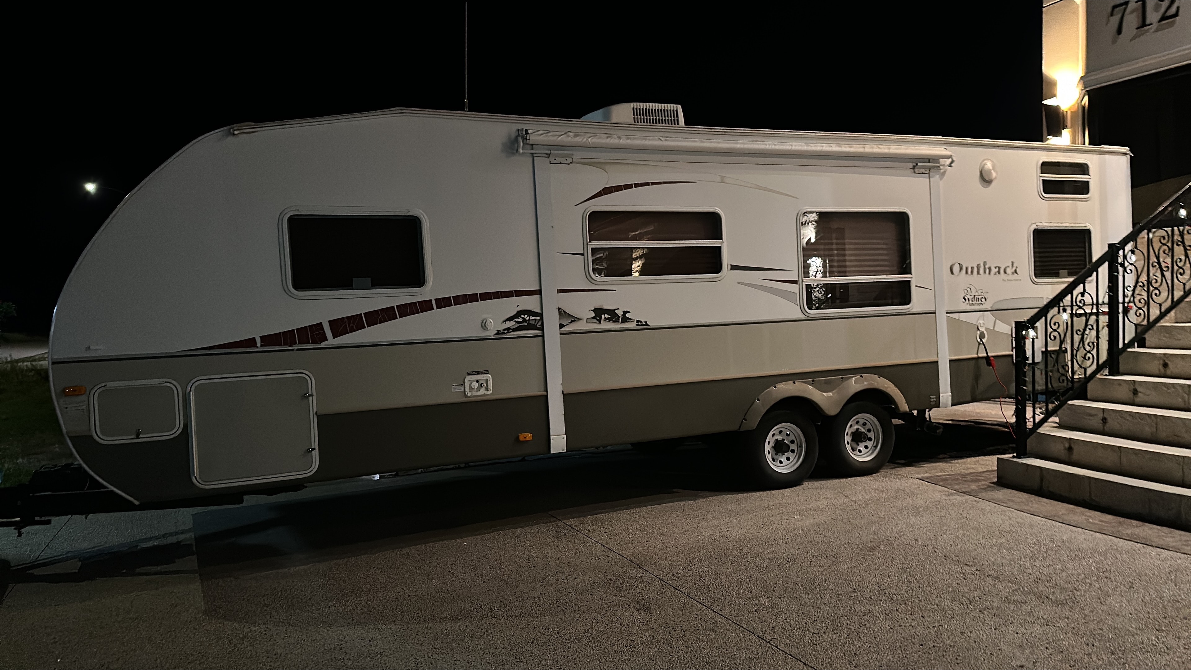 Lucky’s- Keystone Outback Sydney Addition Travel Trailer