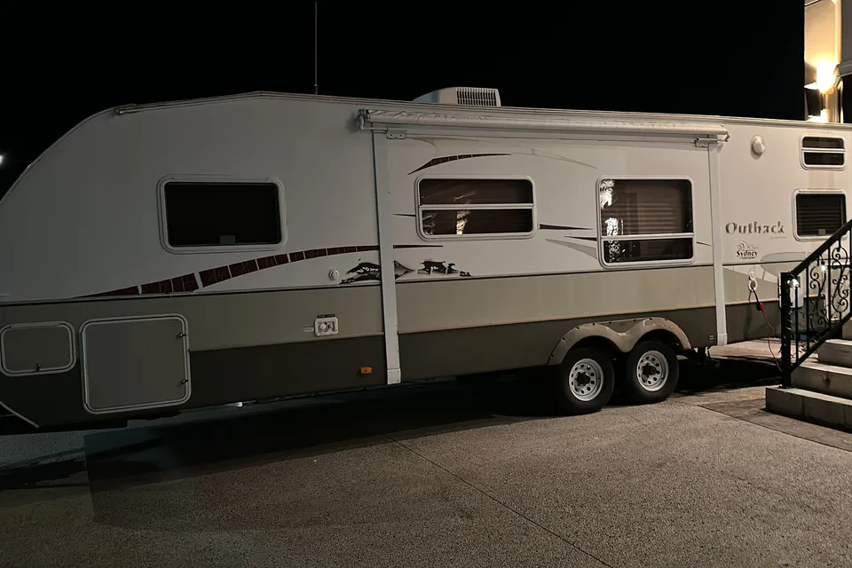 Lucky’s- Keystone Outback Sydney Addition Travel Trailer