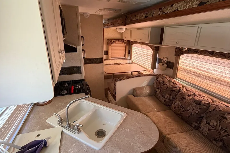 Lucky’s- Keystone Outback Sydney Addition Travel Trailer